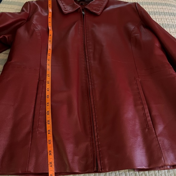 Women Leather Jacket with Removable Lining - Picture 16 of 16